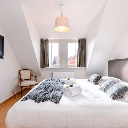 Charming Spacious Duplex Apt With Private Parking In Knokke Apartment ภายนอก รูปภาพ