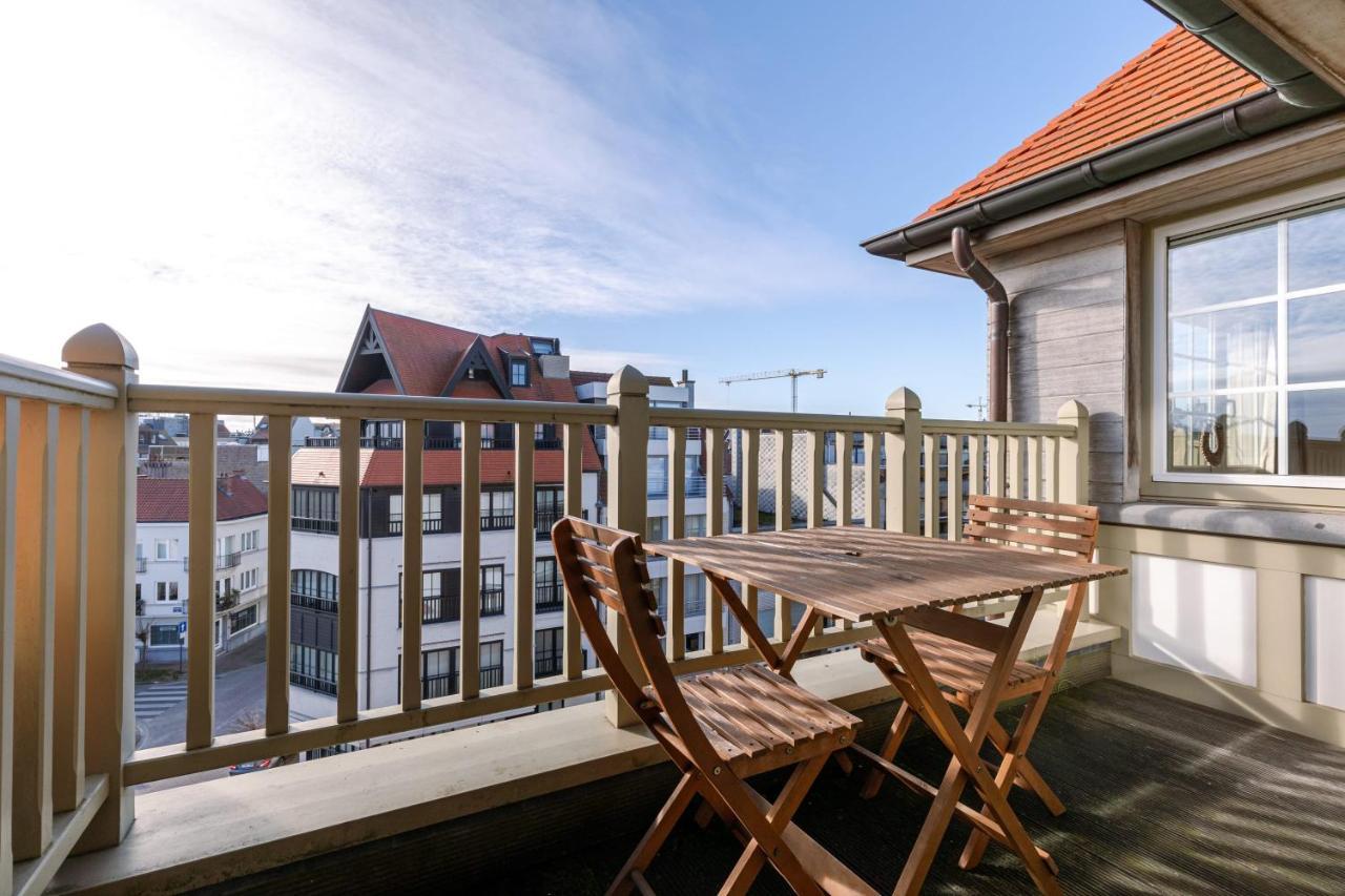 Charming Spacious Duplex Apt With Private Parking In Knokke Apartment ภายนอก รูปภาพ