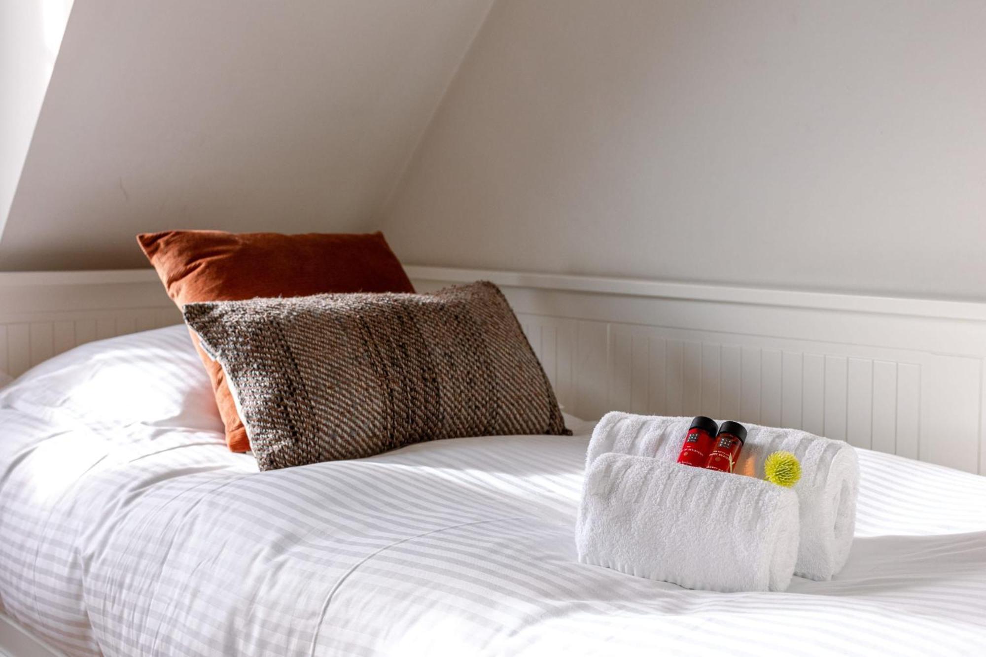 Charming Spacious Duplex Apt With Private Parking In Knokke Apartment ภายนอก รูปภาพ