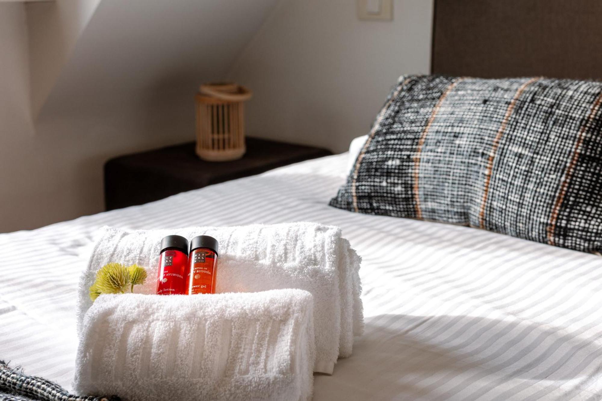Charming Spacious Duplex Apt With Private Parking In Knokke Apartment ภายนอก รูปภาพ